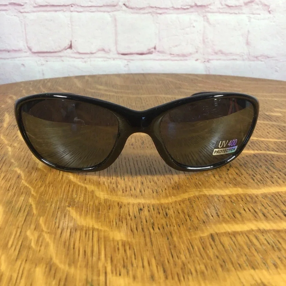 Black and Gray Frame Sunglasses